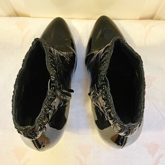 Authentic Burberry ankle booties - Picture 5 of 14